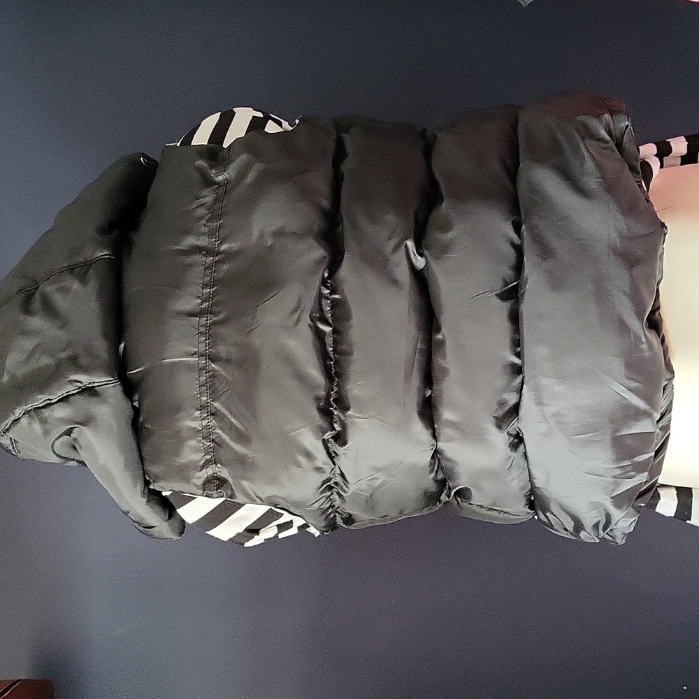Fiorucci puffer vest size small - Picture 4 of 7